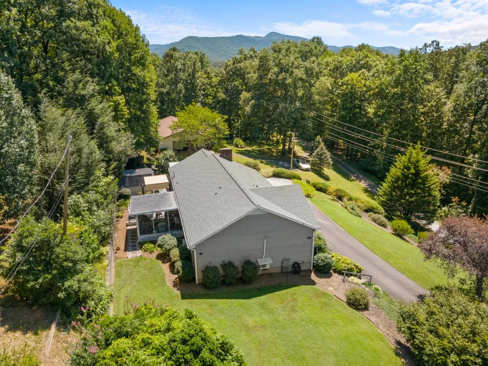 Keystone Drive Franklin, NC 21973