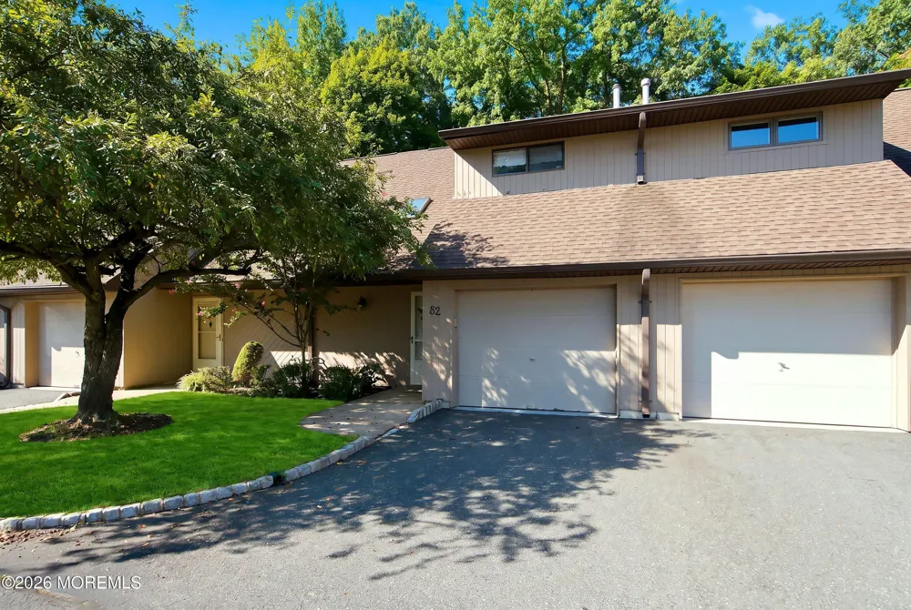82 Wigwam Lane Tinton Falls, NJ 07724