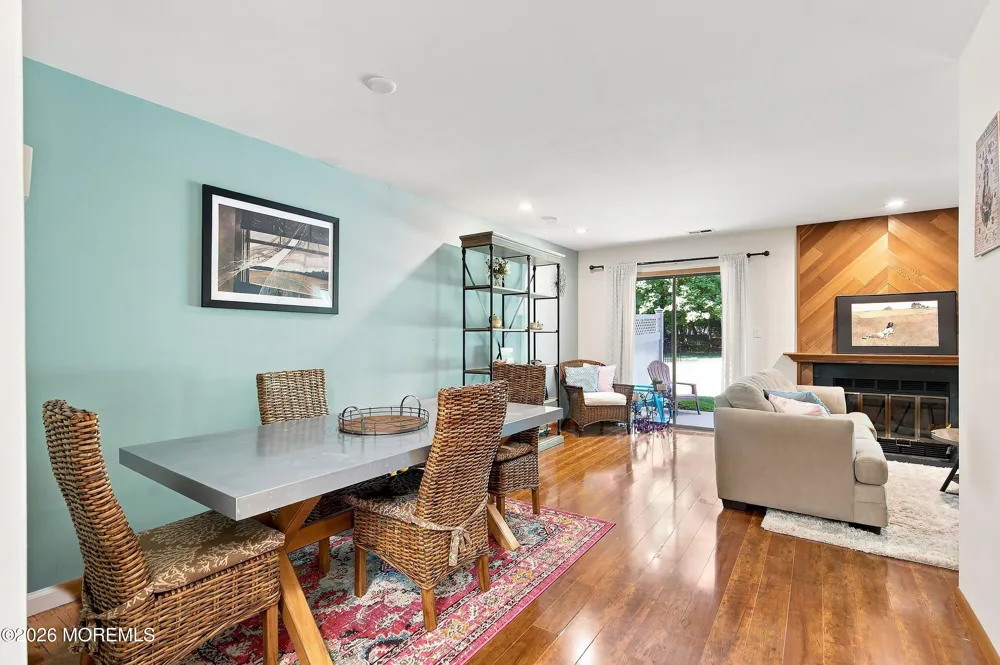 82 Wigwam Lane Tinton Falls, NJ 07724