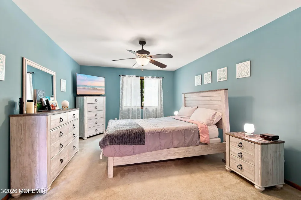 82 Wigwam Lane Tinton Falls, NJ 07724