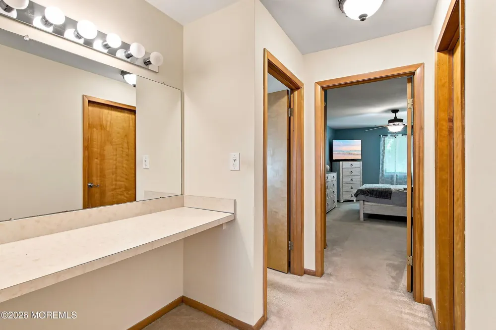 82 Wigwam Lane Tinton Falls, NJ 07724