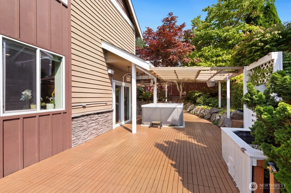 24007 76th Avenue W Edmonds, WA 98026