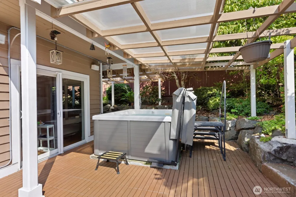 24007 76th Avenue W Edmonds, WA 98026