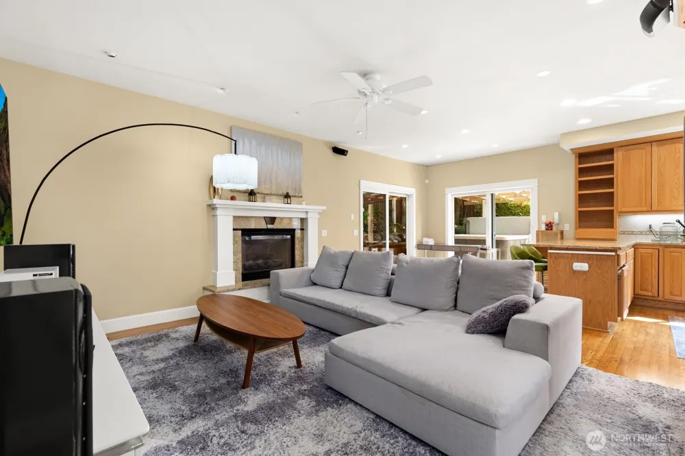 24007 76th Avenue W Edmonds, WA 98026