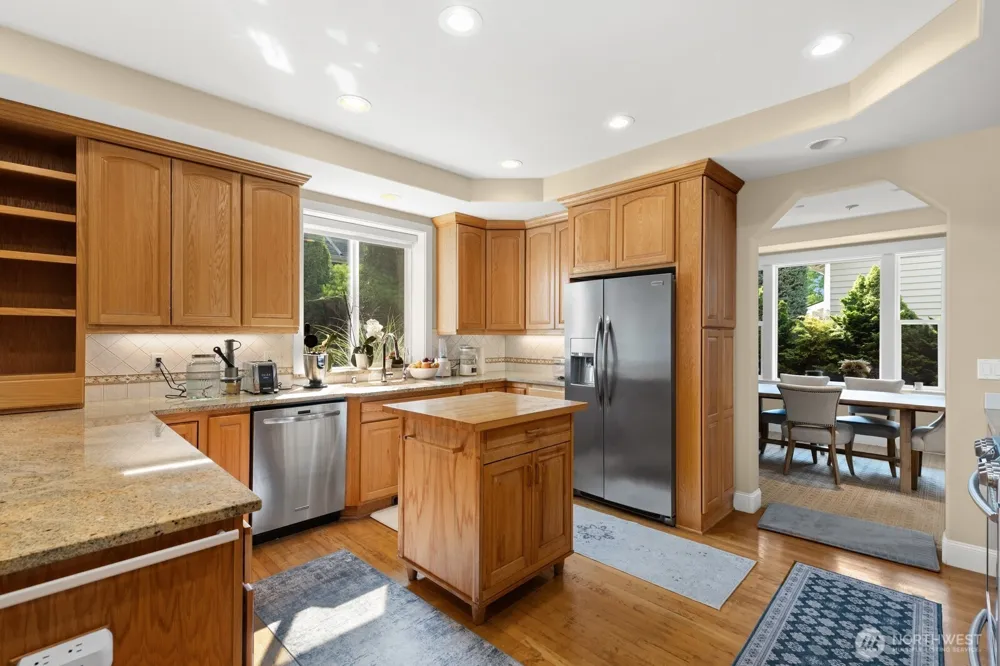 24007 76th Avenue W Edmonds, WA 98026