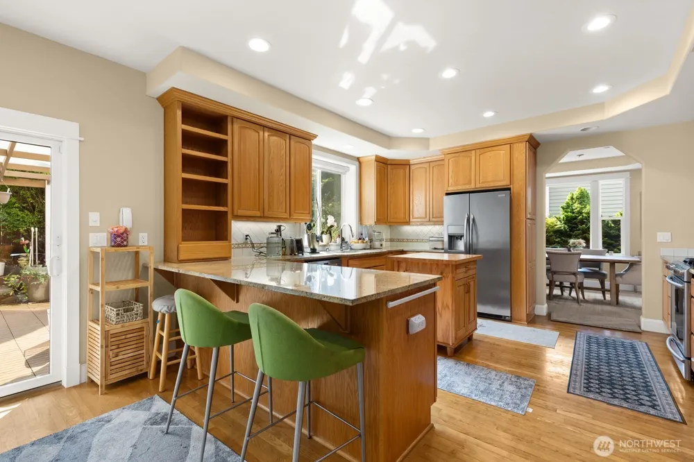 24007 76th Avenue W Edmonds, WA 98026