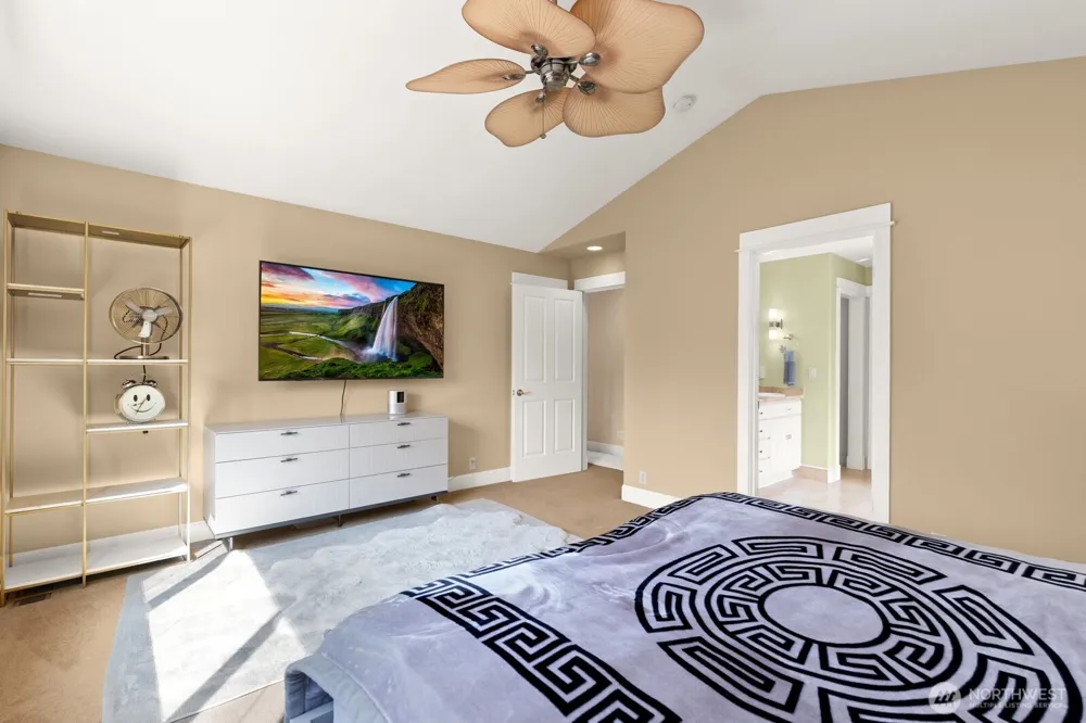 24007 76th Avenue W Edmonds, WA 98026
