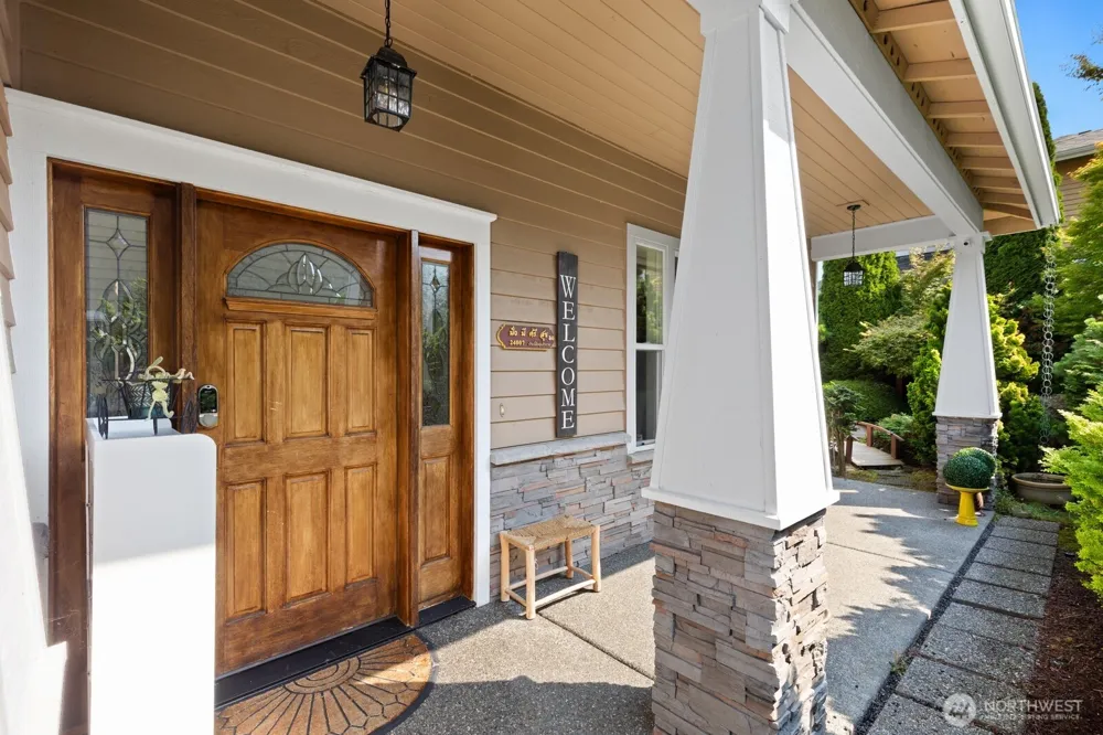 24007 76th Avenue W Edmonds, WA 98026