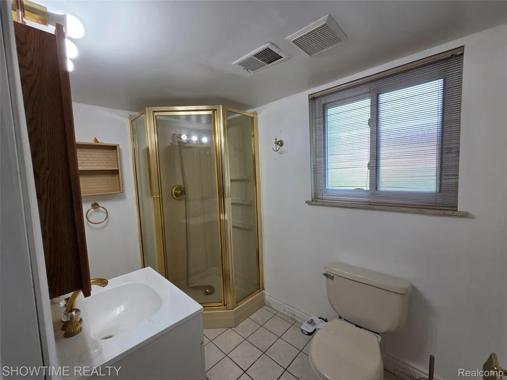 35706 Duke Drive Sterling Heights City, MI 48310