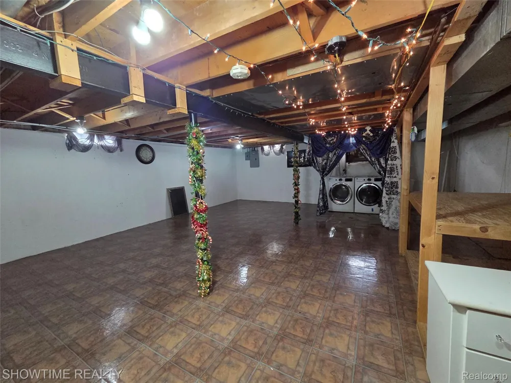 35706 Duke Drive Sterling Heights City, MI 48310