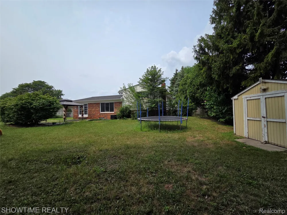35706 Duke Drive Sterling Heights City, MI 48310