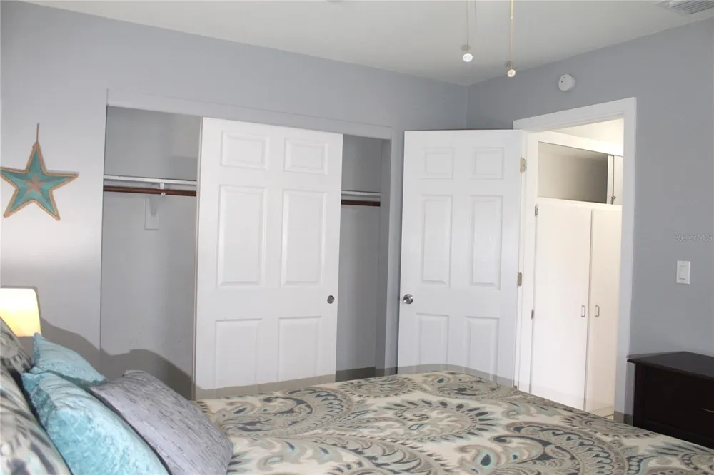 12400 PARK BLVD #206 Seminole, FL 33772
