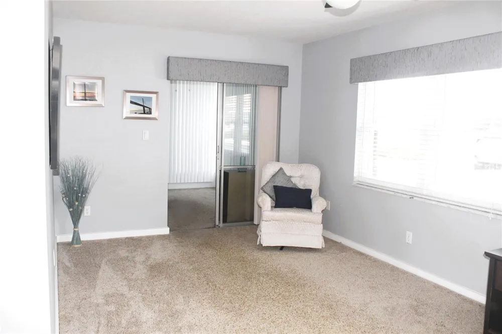 12400 PARK BLVD #206 Seminole, FL 33772