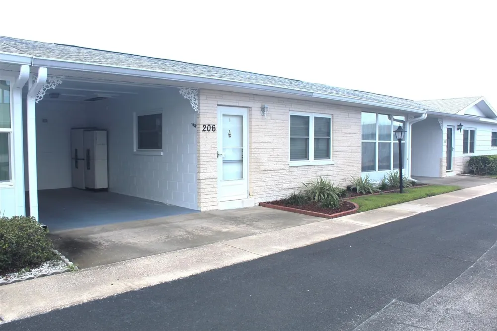 12400 PARK BLVD #206 Seminole, FL 33772
