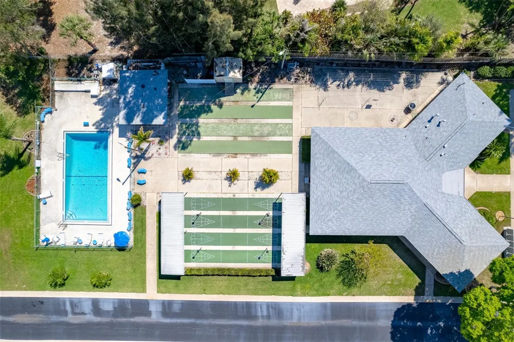 12400 PARK BLVD #206 Seminole, FL 33772