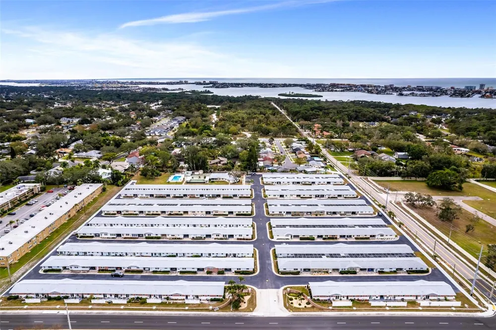 12400 PARK BLVD #206 Seminole, FL 33772