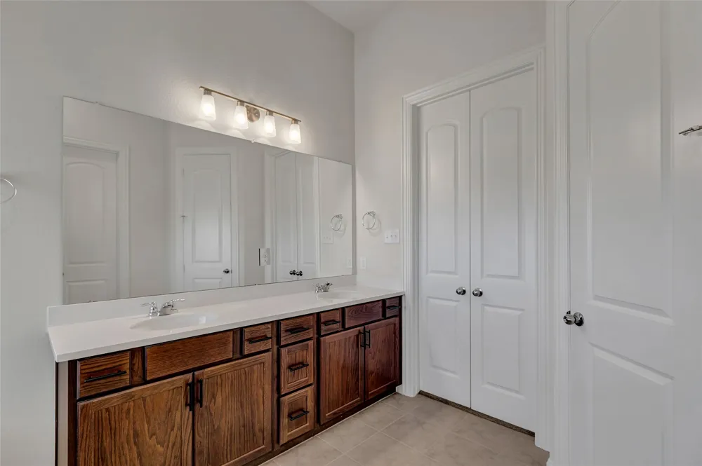 15342 Majestic Knight Drive Houston, TX 77044