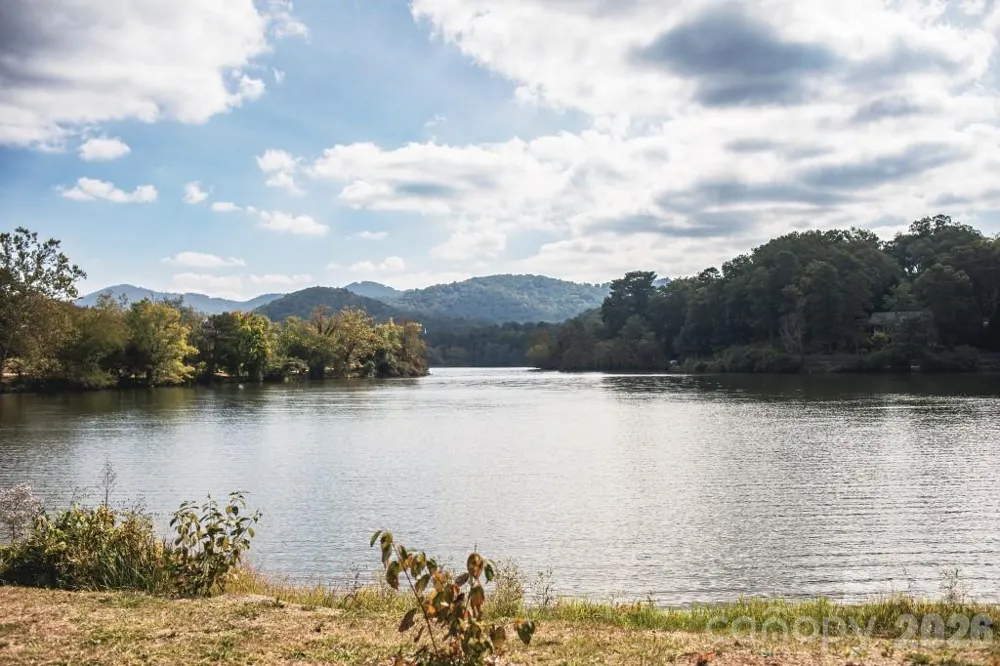 608 Storybook Villas Trail Asheville, NC 28804