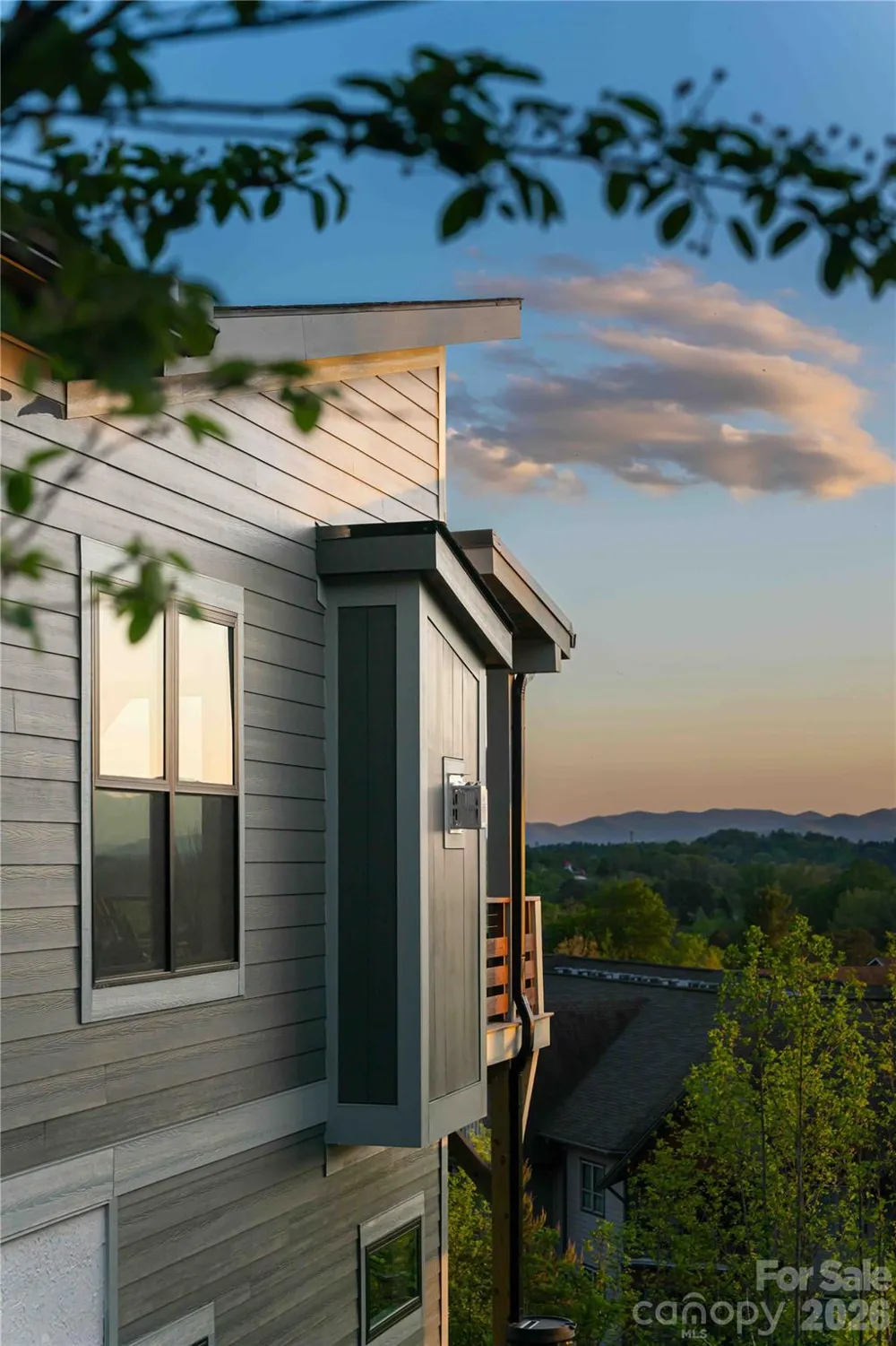 608 Storybook Villas Trail Asheville, NC 28804