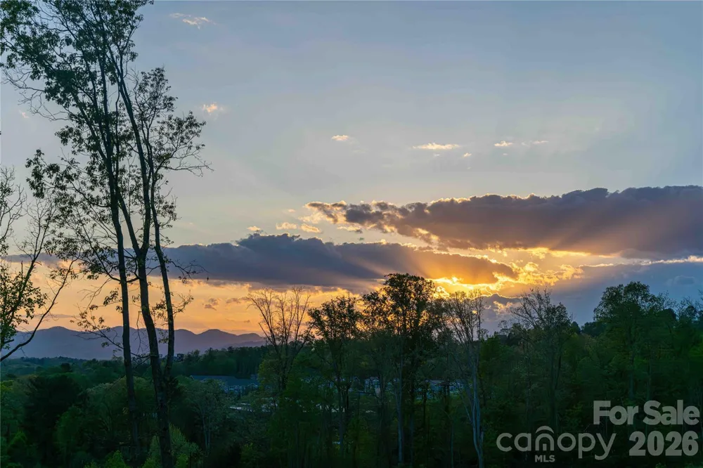608 Storybook Villas Trail Asheville, NC 28804