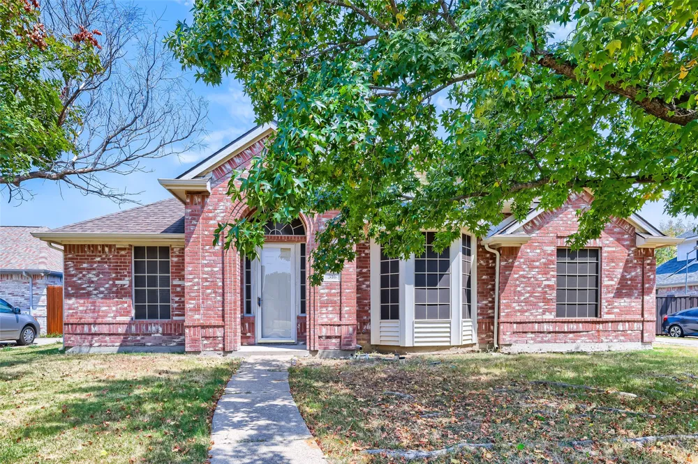 316 Shady Timbers Lane Murphy, TX 75094