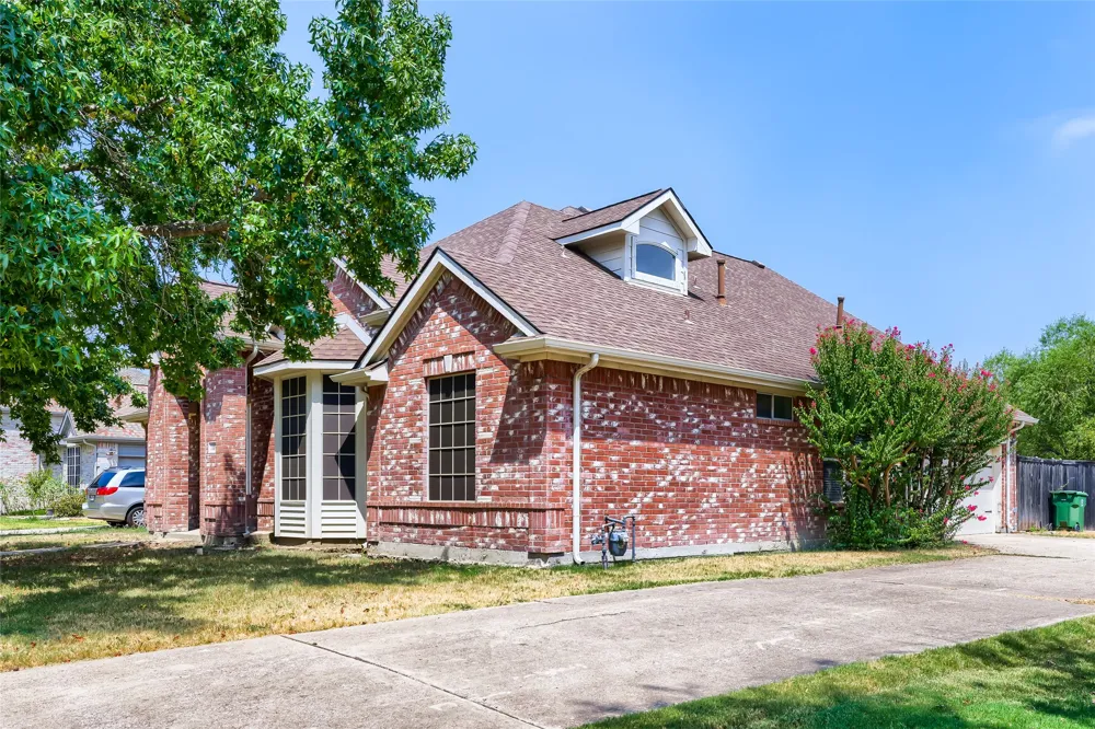 316 Shady Timbers Lane Murphy, TX 75094