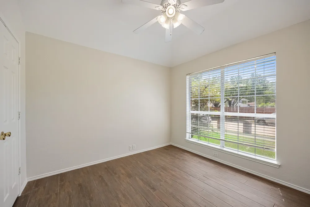 9701 Rochdale Drive Rowlett, TX 75087