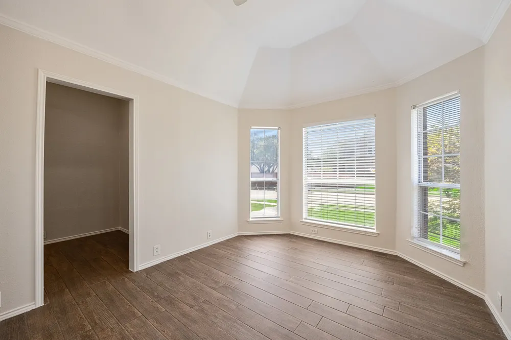 9701 Rochdale Drive Rowlett, TX 75087