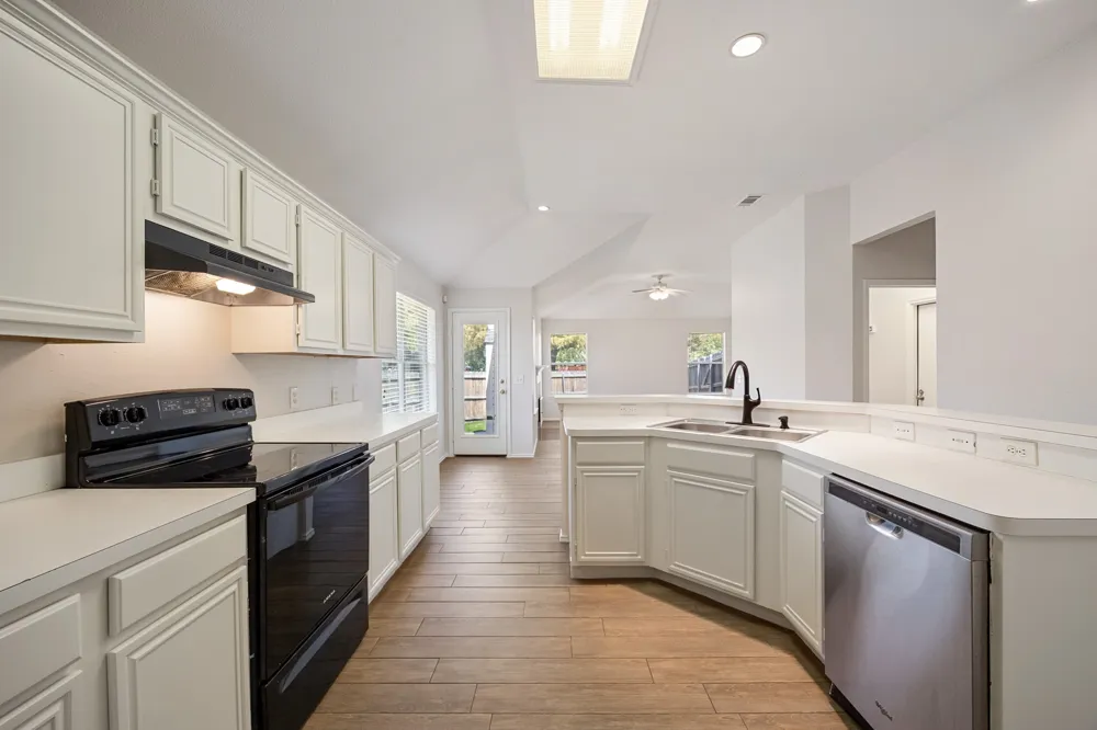 9701 Rochdale Drive Rowlett, TX 75087
