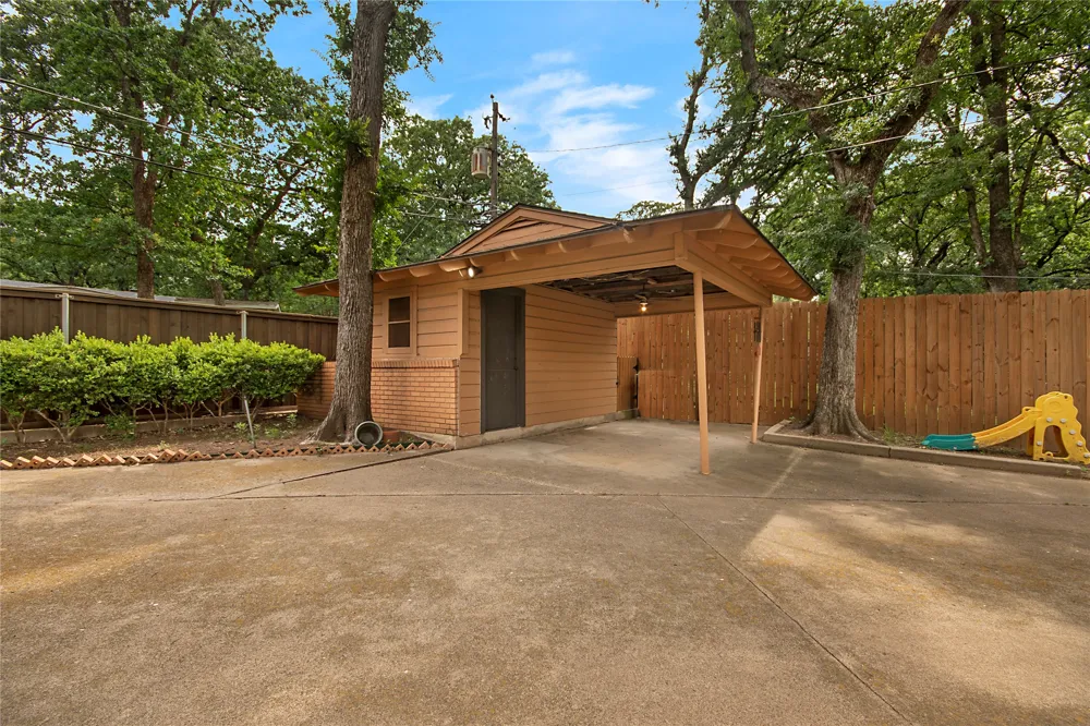 1200 Barker Street Arlington, TX 76012