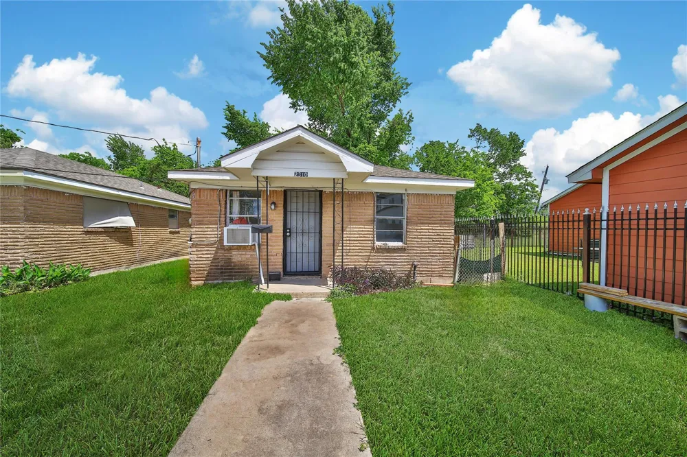 2311 Kabee Street Houston, TX 77020