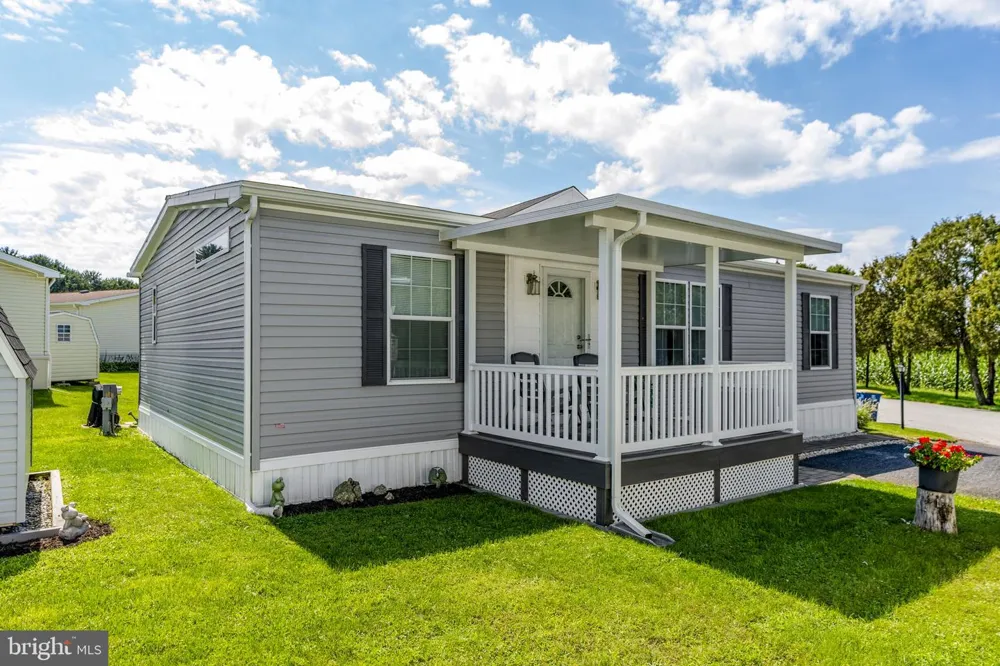 31 RUTH DRIVE Gordonville, PA 17529