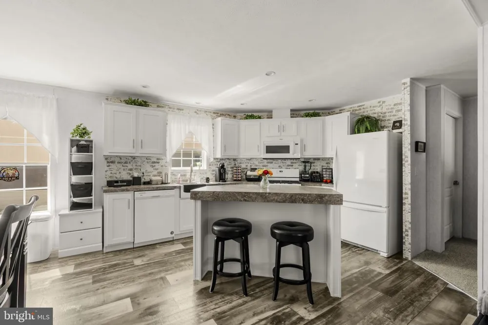 31 RUTH DRIVE Gordonville, PA 17529