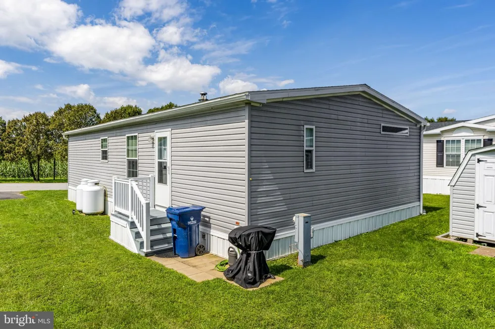 31 RUTH DRIVE Gordonville, PA 17529