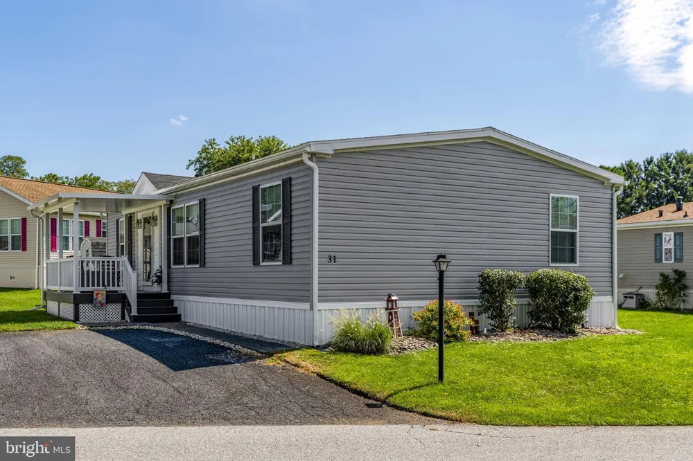 31 RUTH DRIVE Gordonville, PA 17529