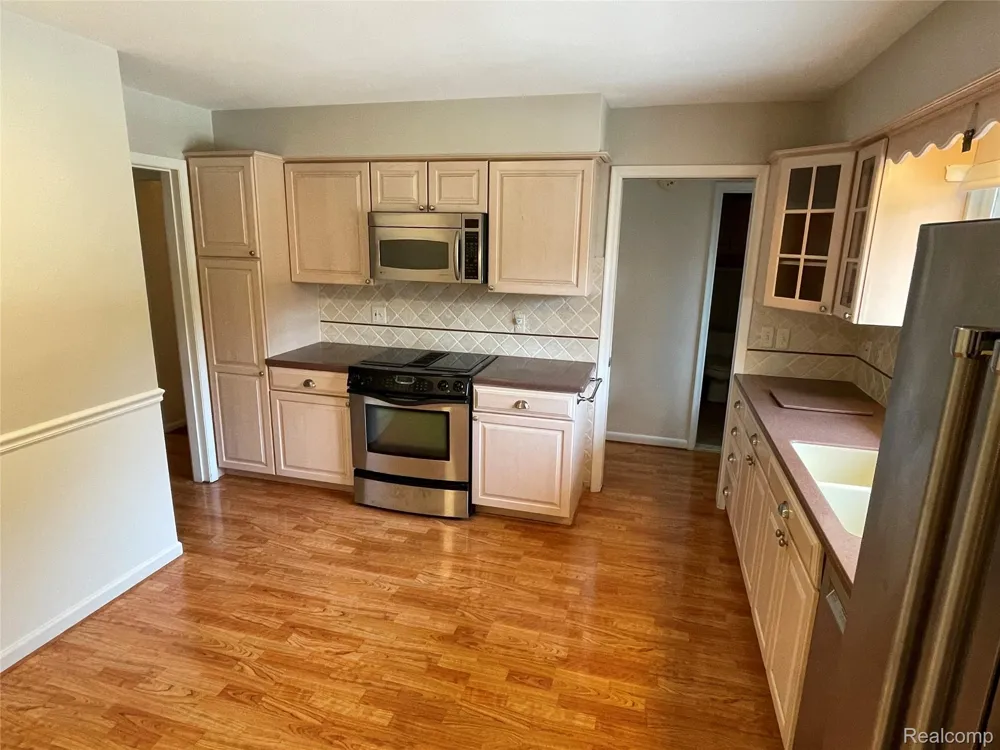 1801 Waverly Street Trenton City, MI 48183