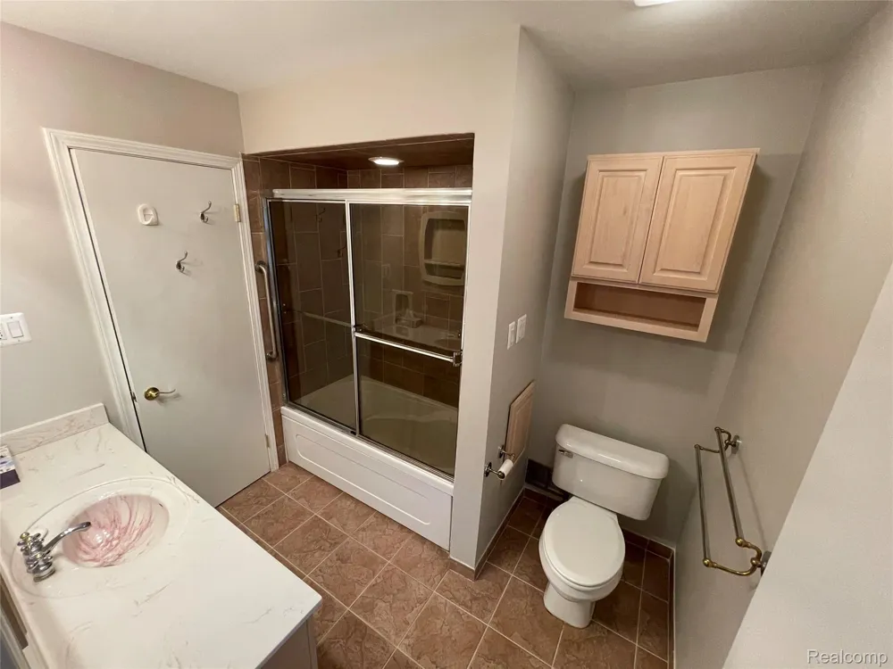 1801 Waverly Street Trenton City, MI 48183