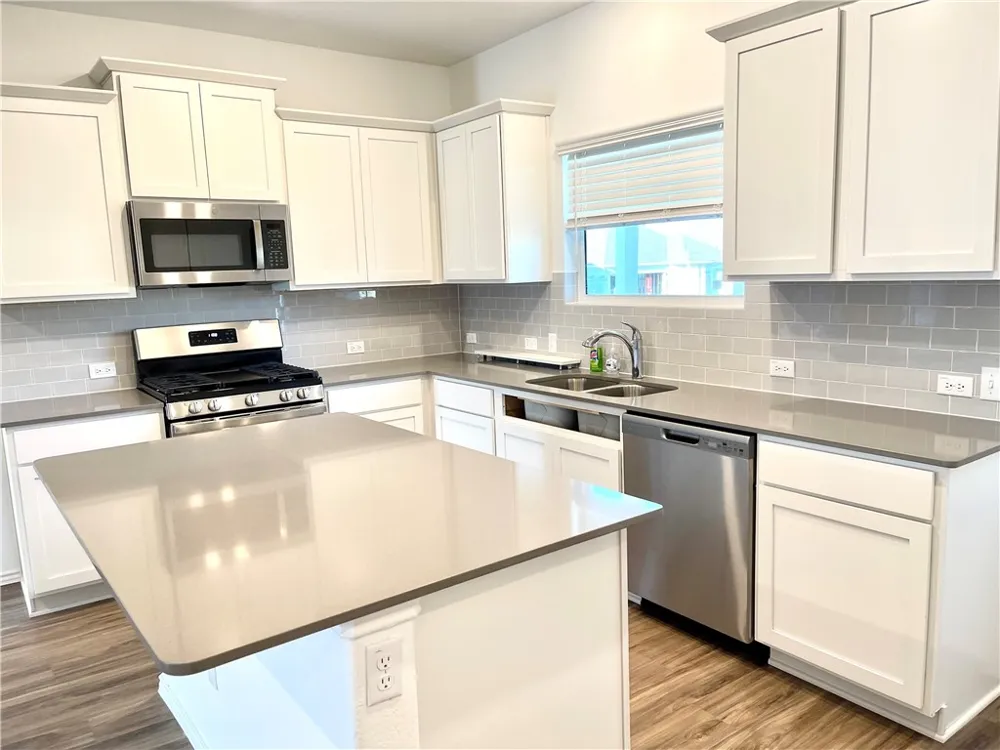 101 Blue Blaze Trail Georgetown, TX 78628