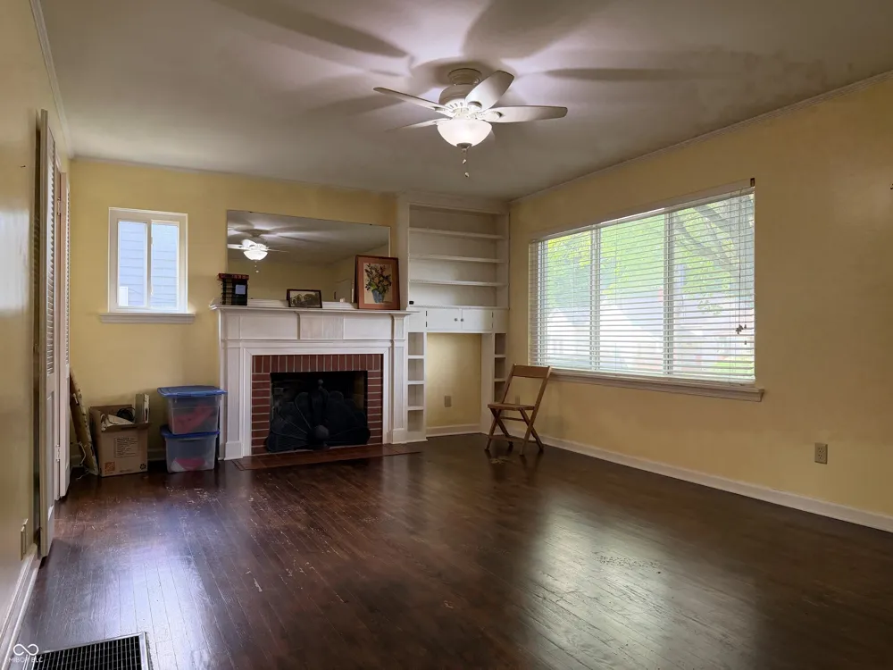 812 S Grant Avenue Crawfordsville, IN 47933