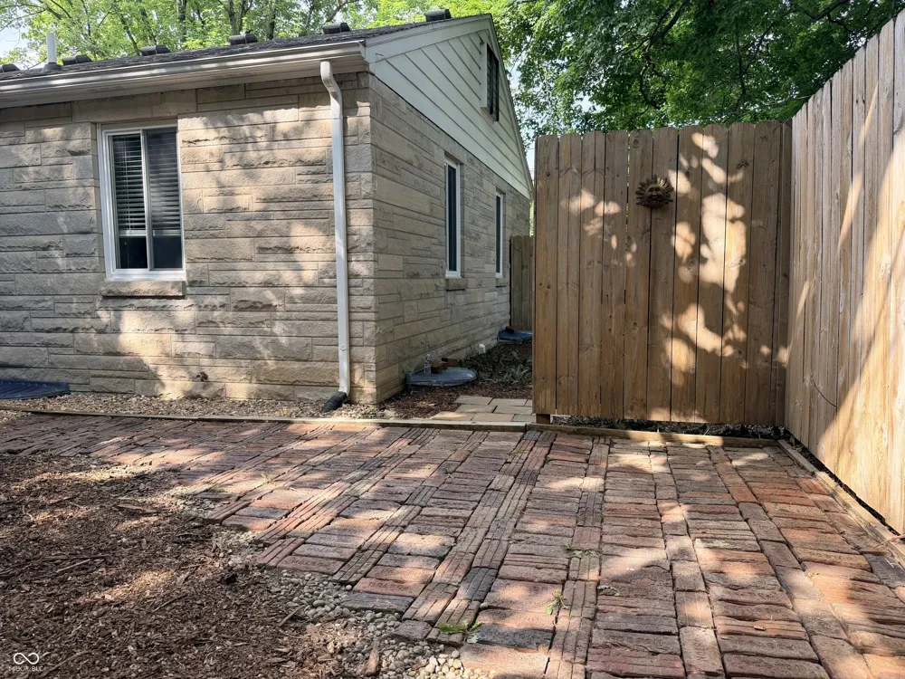 812 S Grant Avenue Crawfordsville, IN 47933