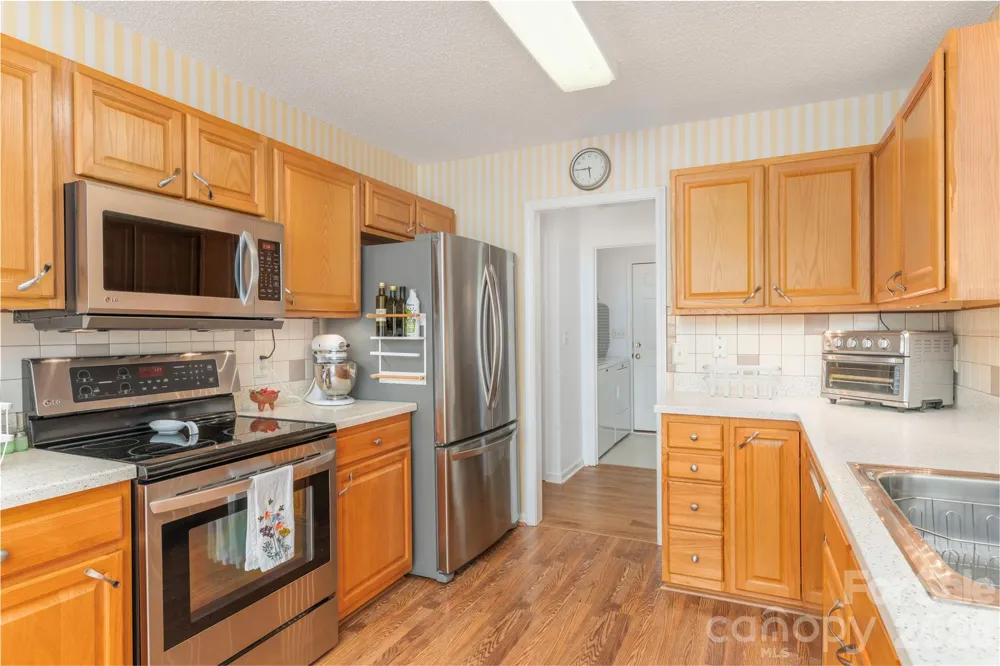 328 Planters Creek Road Fletcher, NC 28732