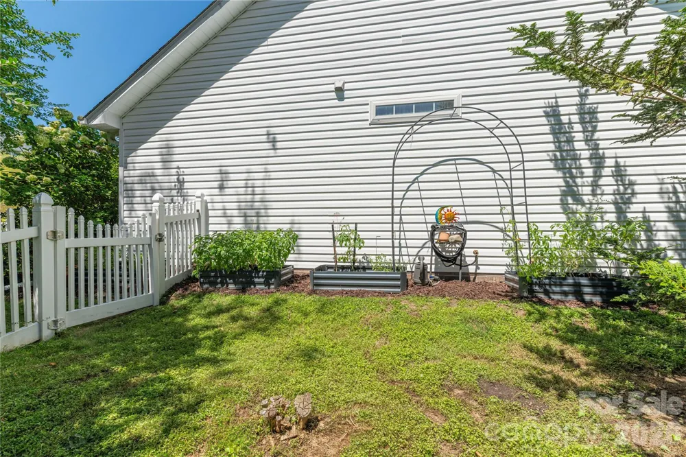 328 Planters Creek Road Fletcher, NC 28732