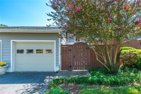 4939 Meadow Lane