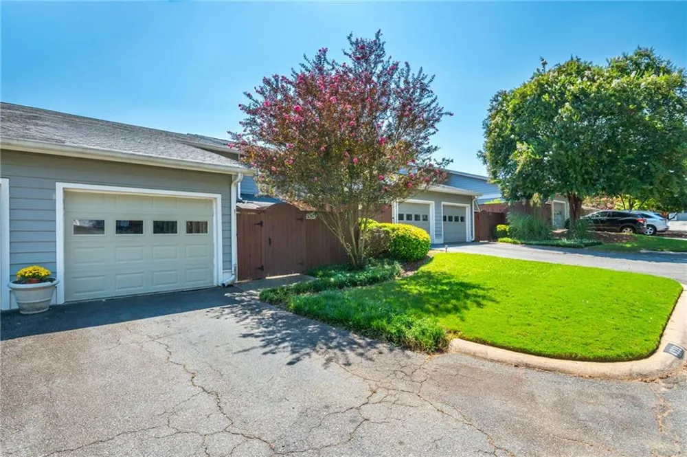 4939 Meadow Lane Marietta, GA 30068