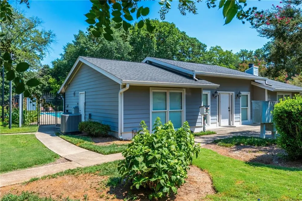 4939 Meadow Lane Marietta, GA 30068