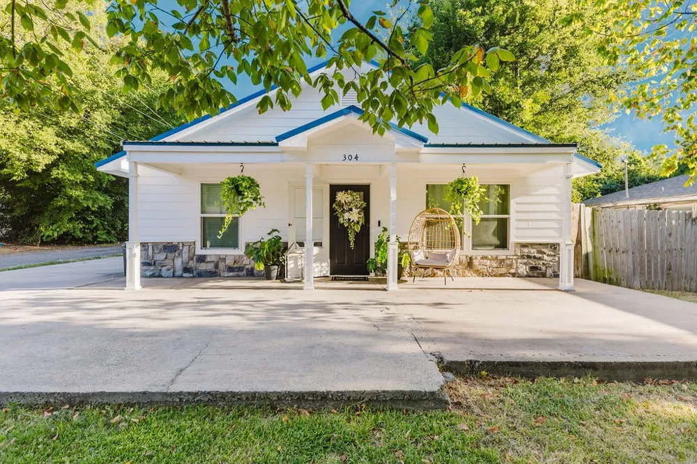 304 Jarbo Street Sulphur Springs, TX 75482