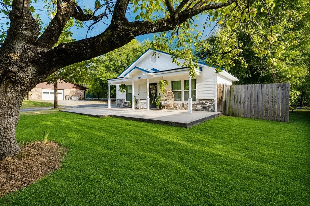 304 Jarbo Street Sulphur Springs, TX 75482