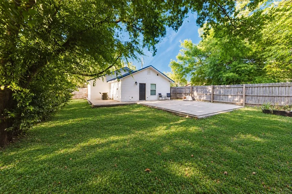 304 Jarbo Street Sulphur Springs, TX 75482