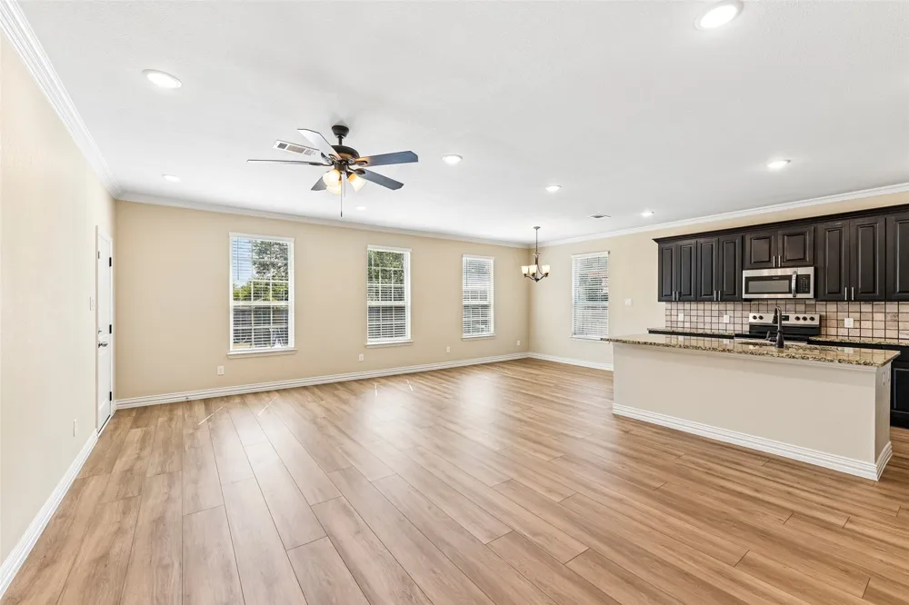 1918 Avenue D Grand Prairie, TX 75051