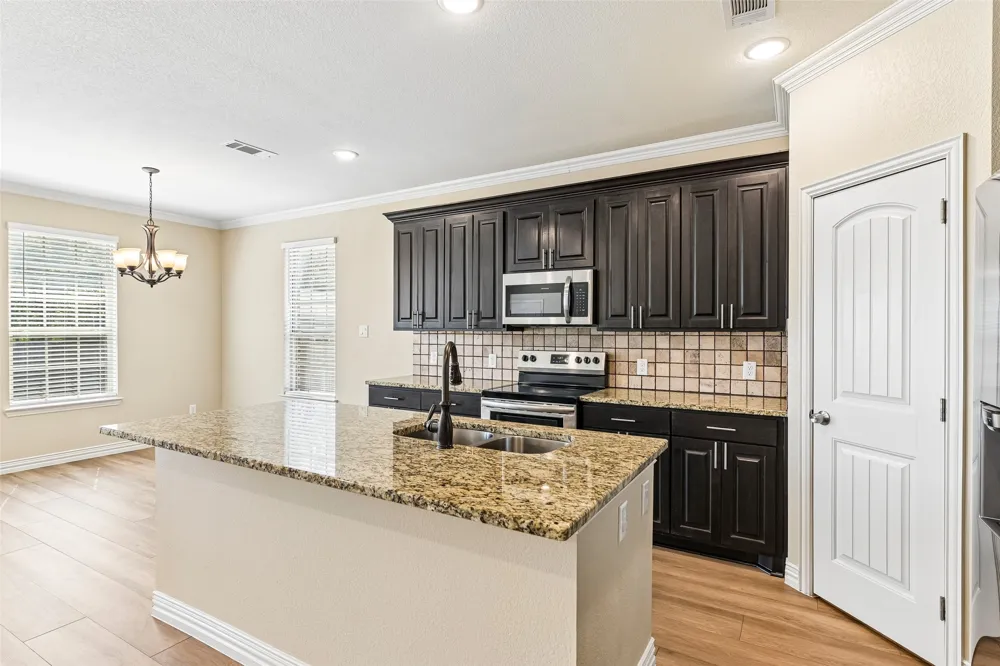 1918 Avenue D Grand Prairie, TX 75051